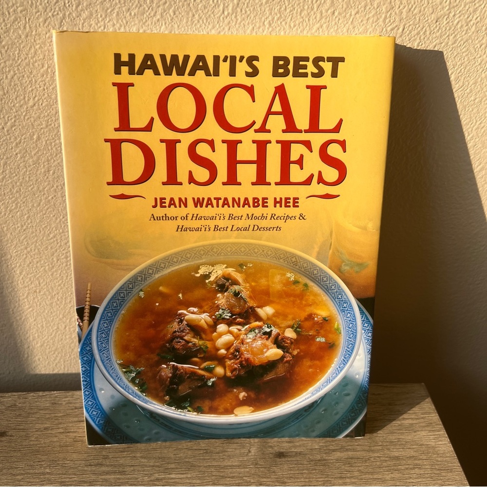Vintage Hawai’i’s Best Local Dishes Recipe Collection Spiral Cookbook 2002